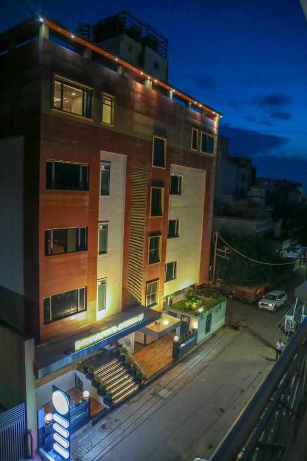 Four Leaf Hotel - Sapphire Blue, バラナシ エクステリア 写真